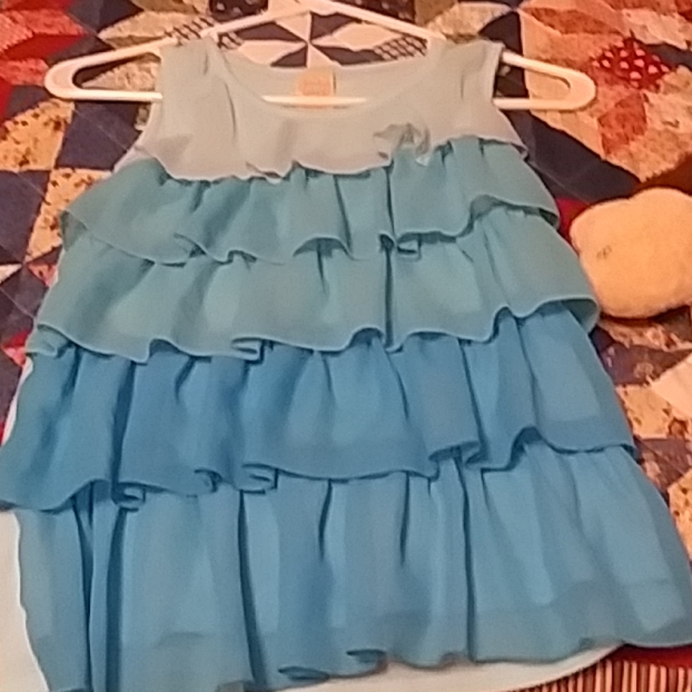 Selling the shirt that I cannot fit anymore